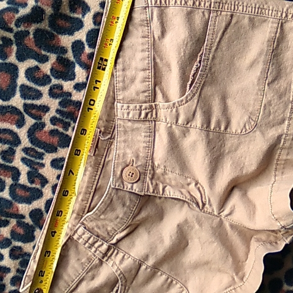 Short cargo shorts - Picture 3 of 3